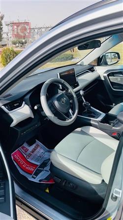 تۆیۆتا ڕاڤ 4